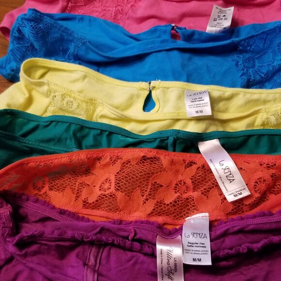 Women's panties - Picture 1 of 3